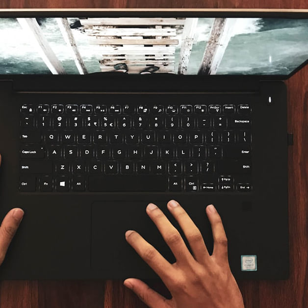 Studententarife: So einfach sparst du bei Handyvertrag, TV & Internet!