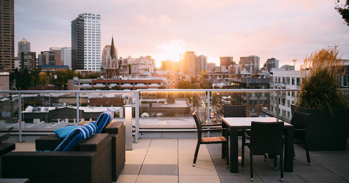 Rooftopbars in Wien Feierabend mit Drinks und Ausblick. iamstudent